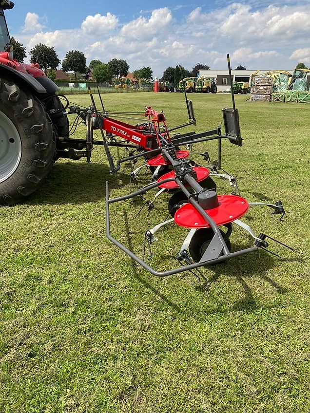 Massey Ferguson TD 776X DN