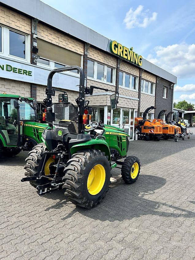 John Deere 3025E