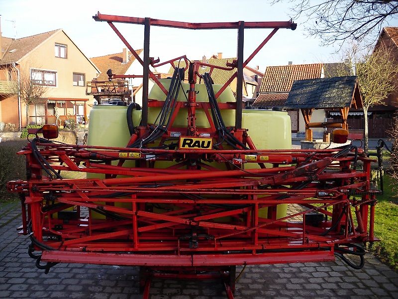 Rau Spritzgestänge 18m, Typ HPL 18---hydr. Klappung