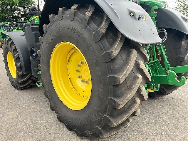 John Deere 6R 195