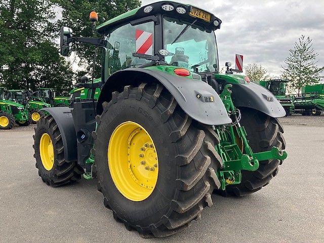 John Deere 6R 195