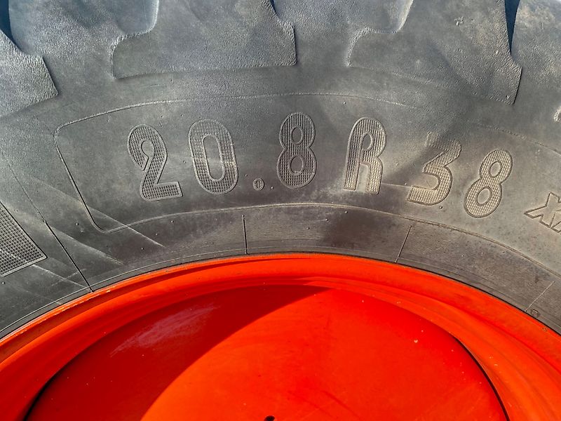 Claas 520/85 R 38, 20.8 R 38, Michelin, Claas, John Deere, IHC, Case-IH, 275 8-Loch Kock-Felge