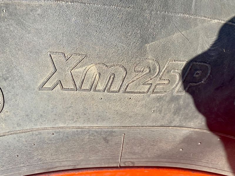 Claas 520/85 R 38, 20.8 R 38, Michelin, Claas, John Deere, IHC, Case-IH, 275 8-Loch Kock-Felge