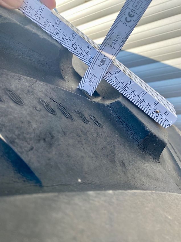 Claas 520/85 R 38, 20.8 R 38, Michelin, Claas, John Deere, IHC, Case-IH, 275 8-Loch Kock-Felge