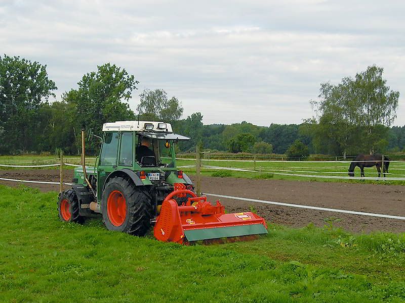 Humus SPG 155, SPG 180, SPG 200, SPG 220 Schlegelmulchgerät für alle Mulcharbeiten – für Traktoren bis 52 kW / 70 PS
