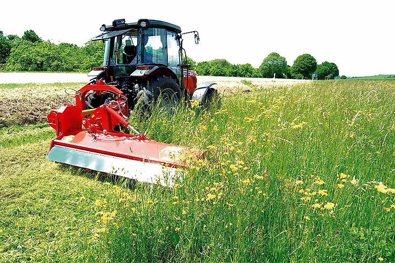 Humus SPS Leichtes und preiswertes Mulchgerät mit Profi-Qualitäten – für Traktoren bis 90 PS