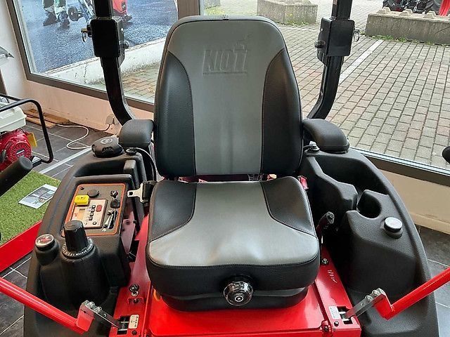 Kioti Zitmaaier/ Zero Turn Mower