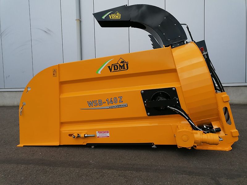 VDMJ WSB-140Z preiswerte Einstreumaschine mit Drehturm für Hoflader Radlader Rund- und Quaderballen