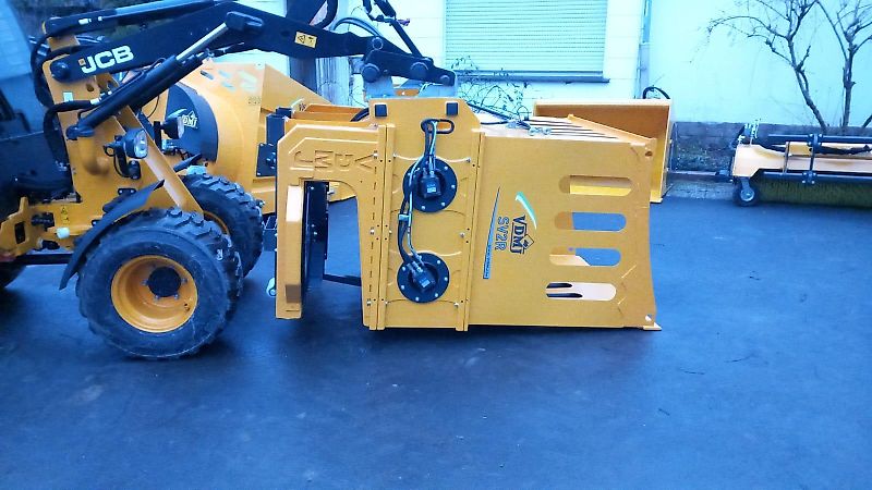 VDMJ Quaderballenverteiler Typ SV2R Einstreumaschine