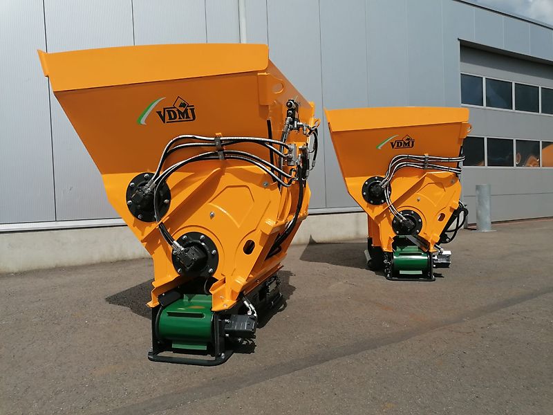 VDMJ CV2R-2000 Liegeboxen Einstreugerät / Mais - TMR Verteilschaufel / Kompostverteiler