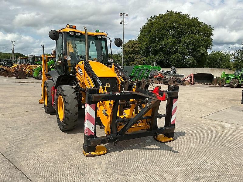 JCB 5CX Waste Master Wheeled Digger (ST23511)