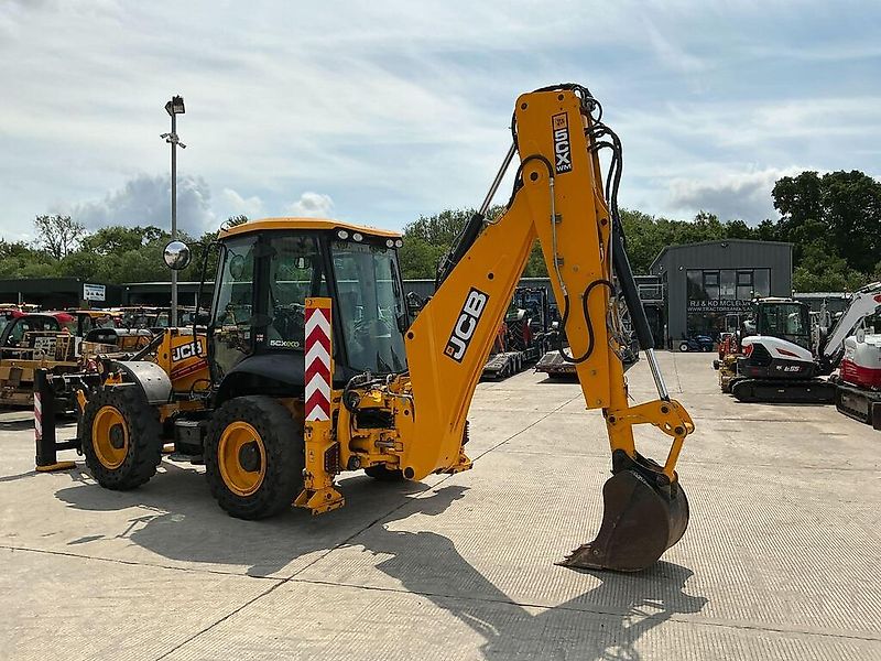 JCB 5CX Waste Master Wheeled Digger (ST23511)