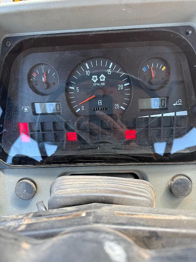 Massey Ferguson MF6170 A