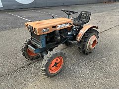 Kubota B6000