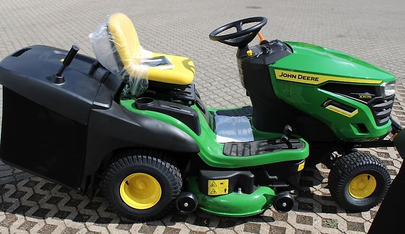 John Deere X167R