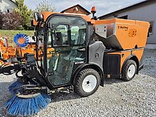 MULTIHOG CV 350 Kehrmaschine Geräteträger Winter