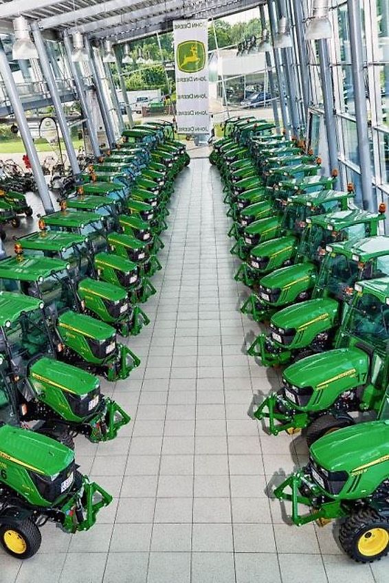 John Deere X127