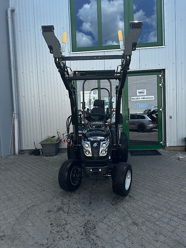 Solis 26 HST, 26 PS, Sonderedition " Panther schwarz" FRONTLADER, intern 74850