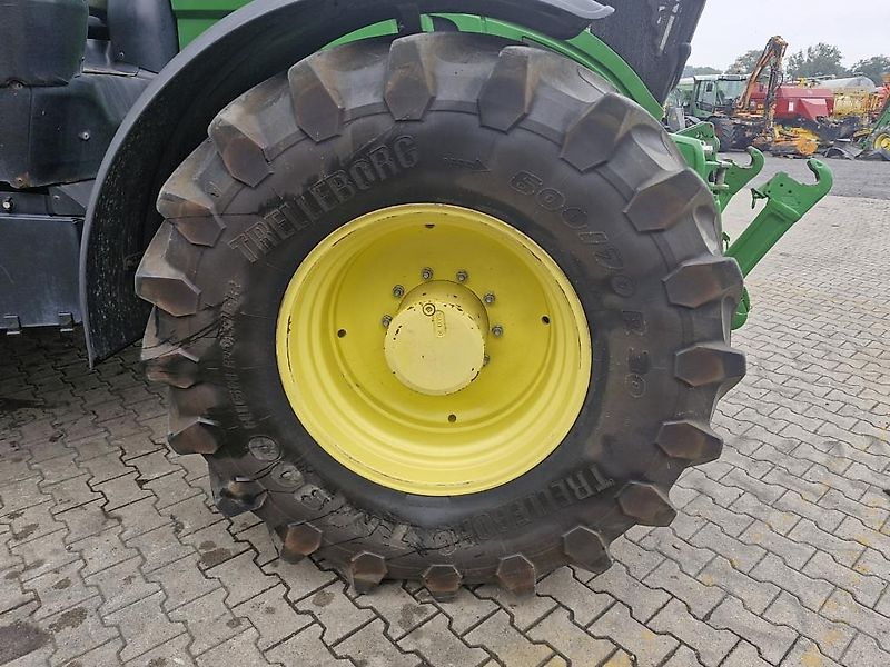 John Deere 6230R