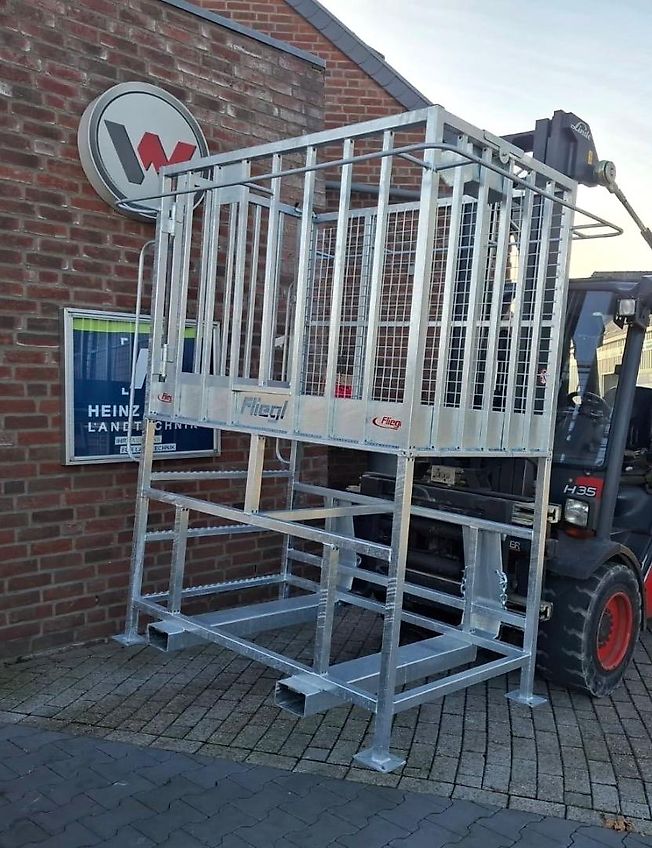 Fliegl Arbeitsbühne Arbeitskorb hoch