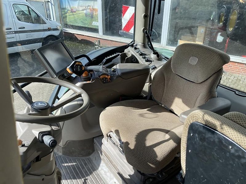 John Deere 6R195 TRAKTOR