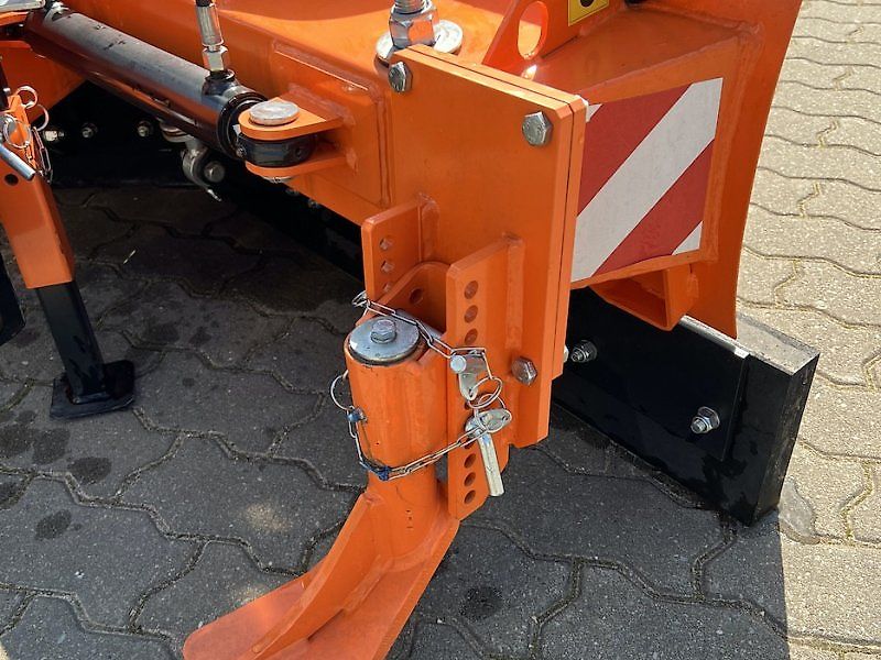 Pronar PUV 2000 V-Schneeräumschild