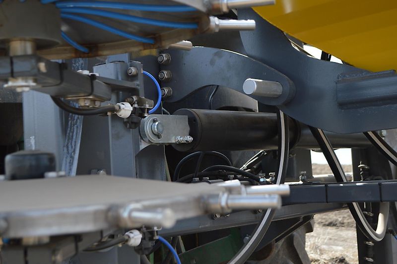 KWD ; Cultan; KRAKEN ( bis 12 Meter Arbeitsbreite)