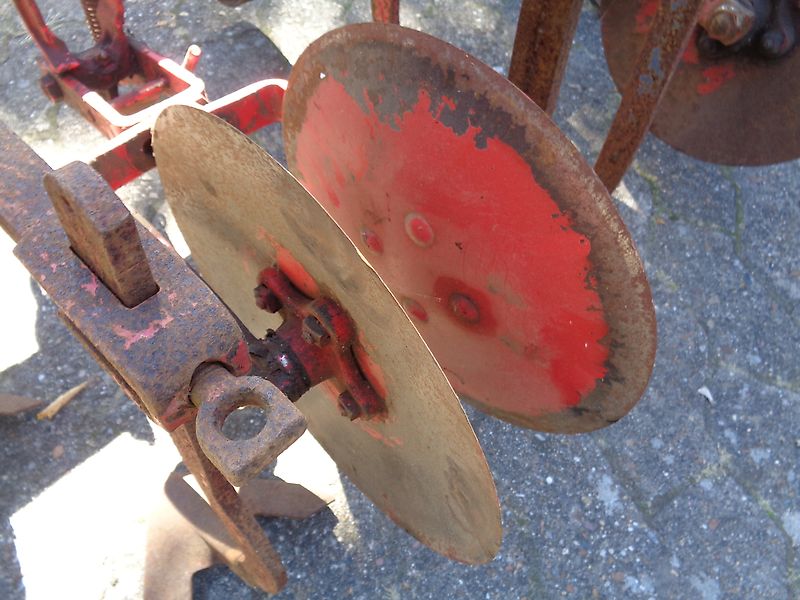 Rau Hackgerät 6 reihig mit Exaktsteuerung Hackschutzscheiben je Reihe 3 Hackschare alleArbeitswerkzeuge Stufenlos Verstellbar