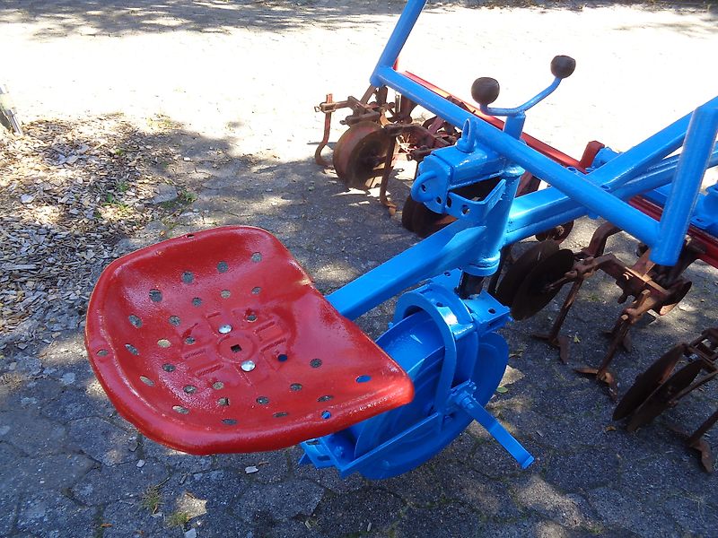 Rau Hackgerät 6 reihig mit Exaktsteuerung Hackschutzscheiben je Reihe 3 Hackschare alleArbeitswerkzeuge Stufenlos Verstellbar