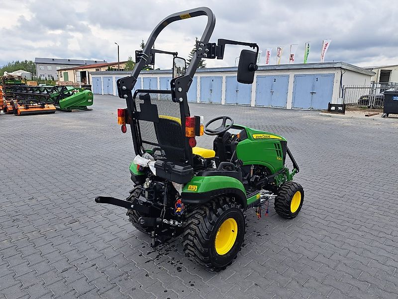 John Deere 1026R