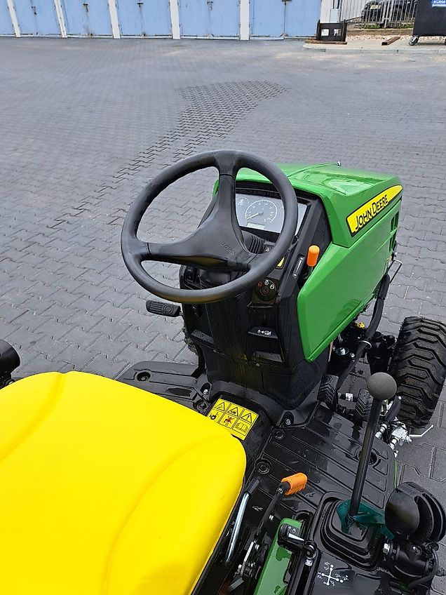 John Deere 1026R