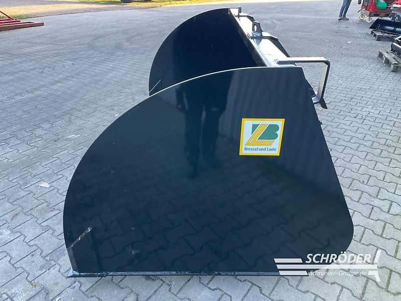 Bressel und Lade GROßVOLUMENSCHAUFEL 2,40 M MERLO ZM2