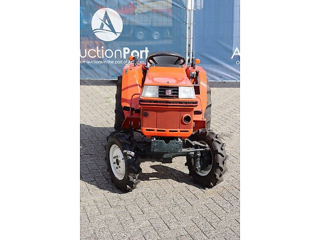 Kubota B1-16 Bulltra