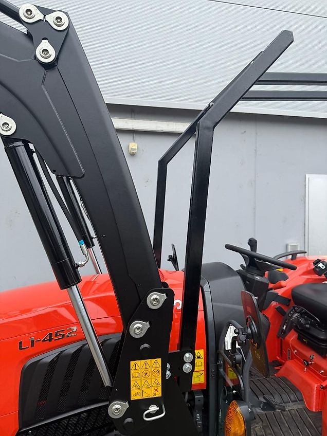 Kubota KUBOTA L1-452 S (L1452), 45PS Allradtraktor, inkl. Frontlader m. Parallelführung
