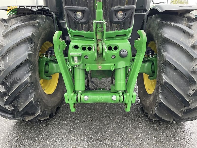 John Deere 6230R