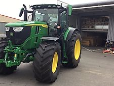 John Deere 6R215