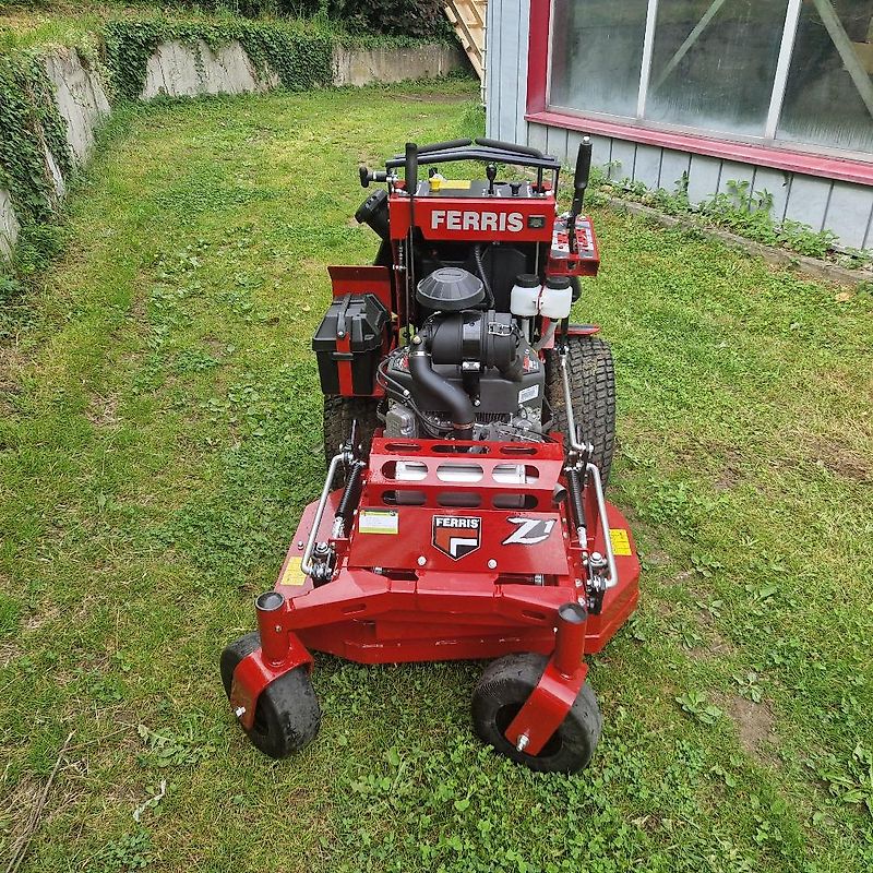 Iseki Ferris Stand on