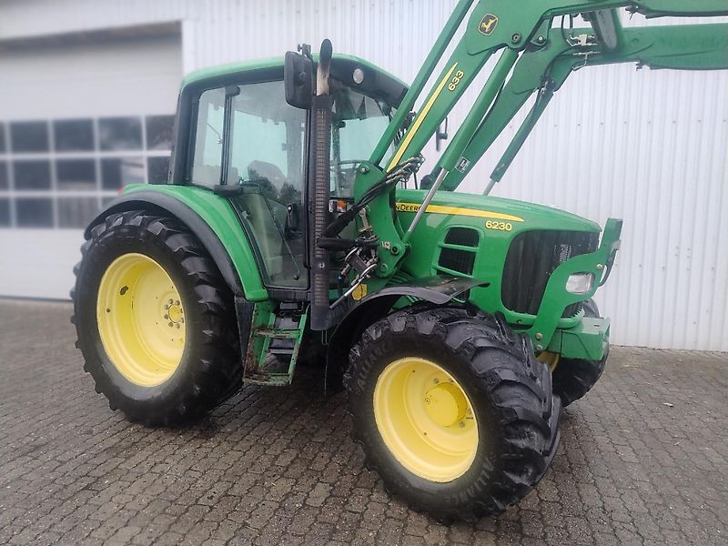 John Deere 6230