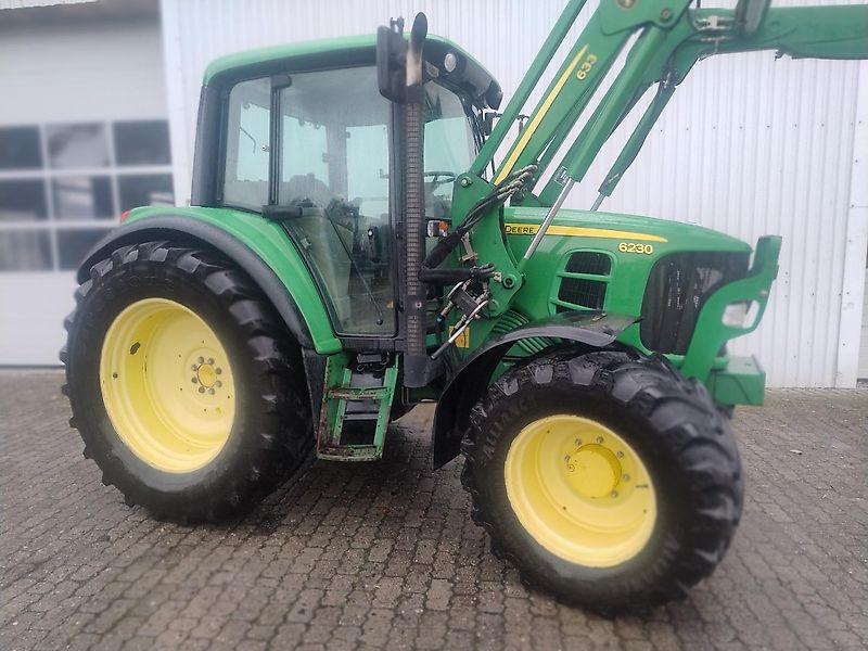 John Deere 6230