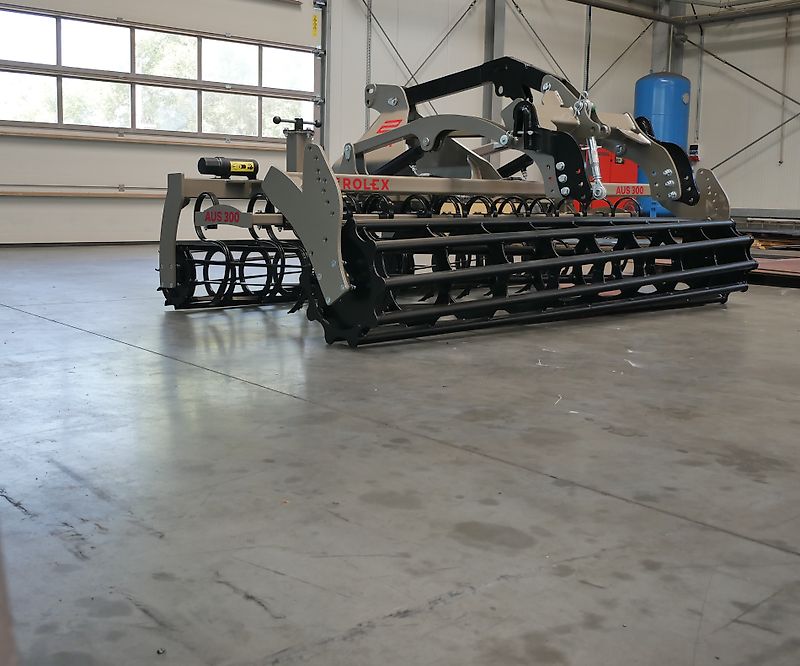 MD Rol-Ex Saatbettkombination mit Hitch AUS 2,5 m - 3,0 m