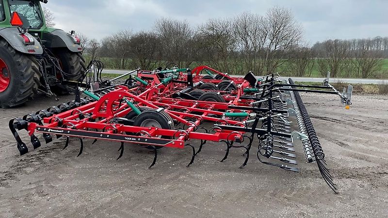 Kverneland TIGER 800