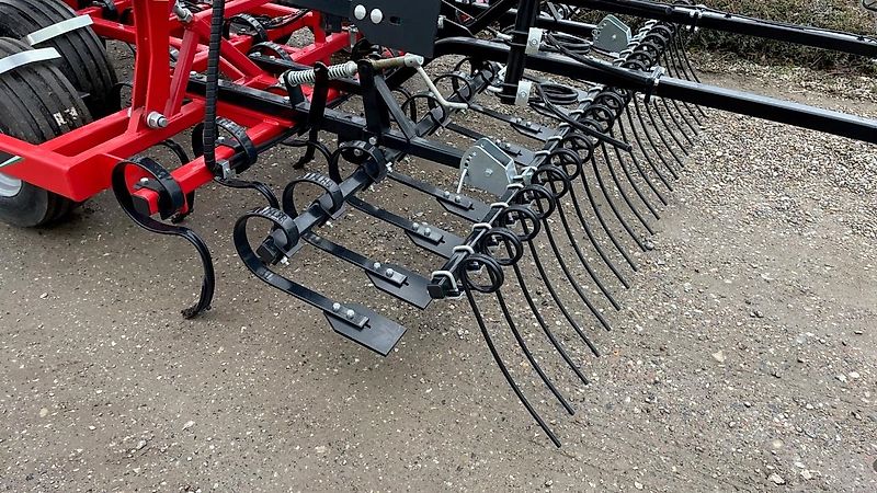 Kverneland TIGER 800