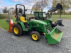 John Deere 3025 E mit 300 E Frontlader