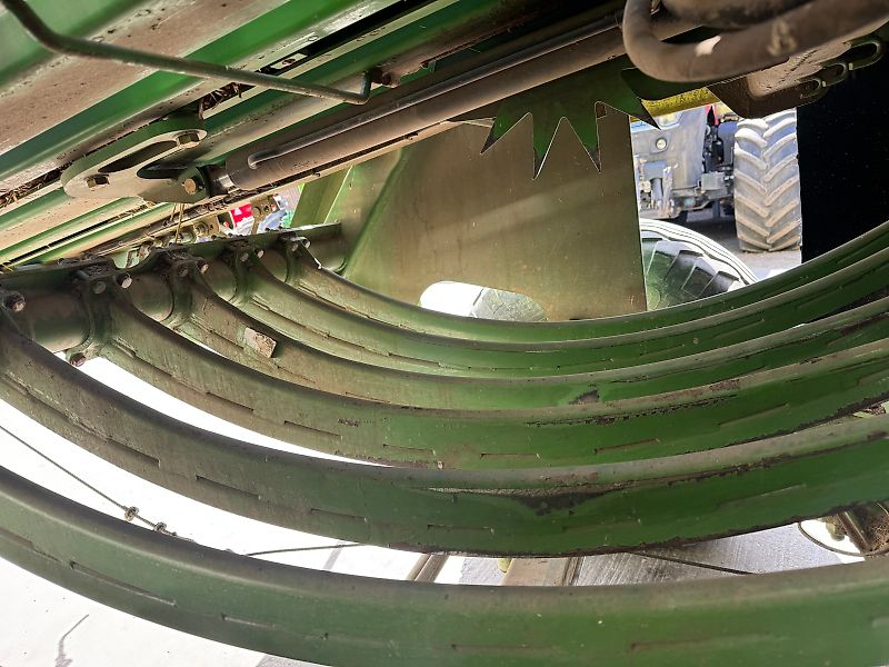 Krone Big Pack 12130 Square Baler