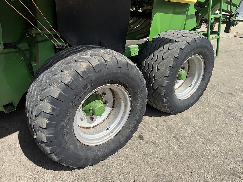 Krone Big Pack 12130 Square Baler