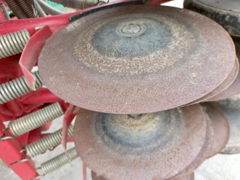 Kverneland Accord U-Drill 6000 Frontreifenpacker