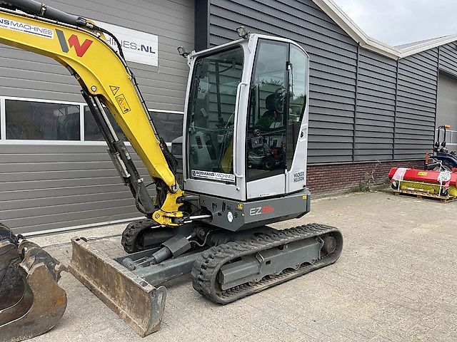 Neuson EZ36 minigraver / centrale smering