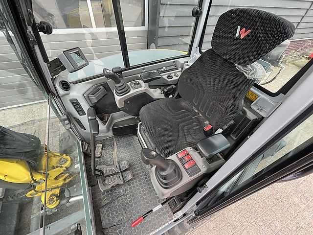 Neuson EZ36 minigraver / centrale smering