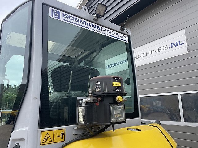 Neuson EZ36 minigraver / centrale smering