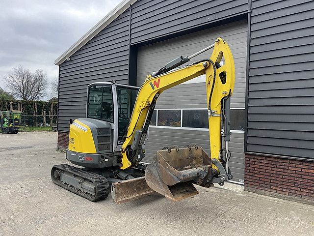 Neuson EZ36 minigraver / centrale smering